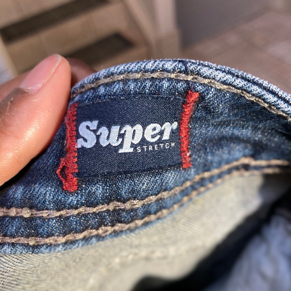 Silver Jeans | Aiko Super Stretch Mid Boot - W29/L30. Medium Wash - Picture 3 of 9